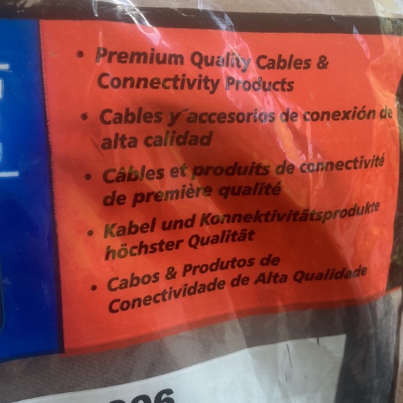 Tripp-Lite tripp lite usb 2.0 gold cable as shown. Nwt - Picture 4 of 4